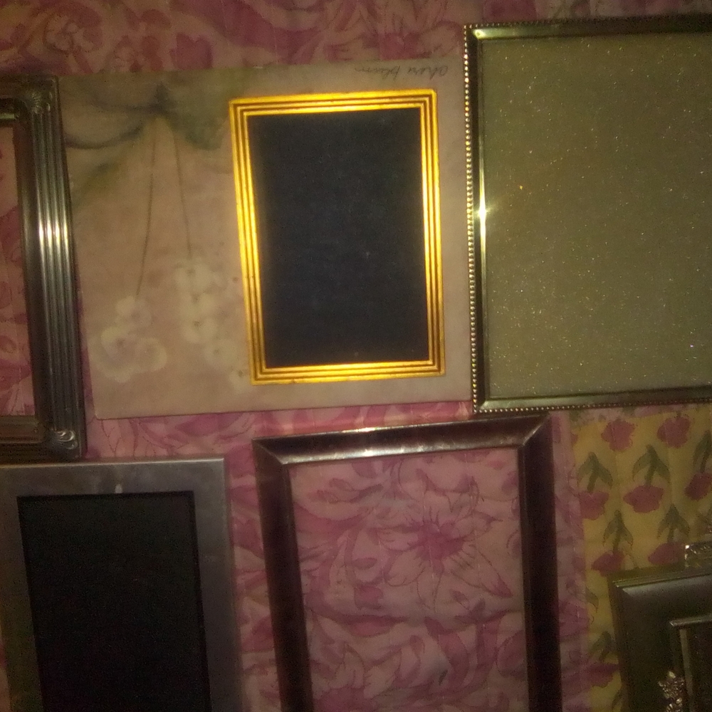 Assorted Picture Frames Set